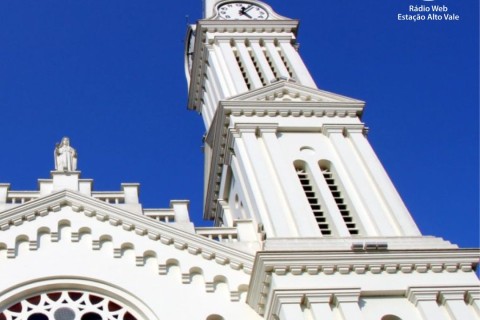 Igreja proíbe campanha política em templos e afasta candidatos de funções religiosas em Rio do Sul