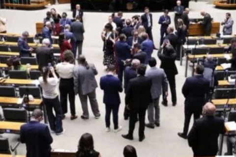 PL da Misoginia: como votaram deputados de SC em urgência a projeto que criminaliza violência contra mulher
