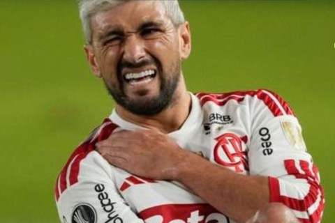 Após lesão, Arrascaeta vai passar por cirurgia na clavícula.