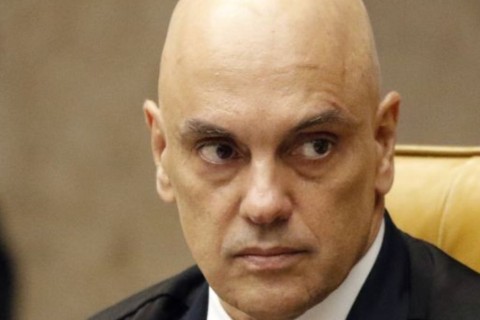 Moraes suspende visitas de Flávio a Bolsonaro na prisão domiciliar