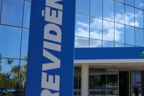 INSS paga segunda parcela do 13º a aposentados e pensionistas