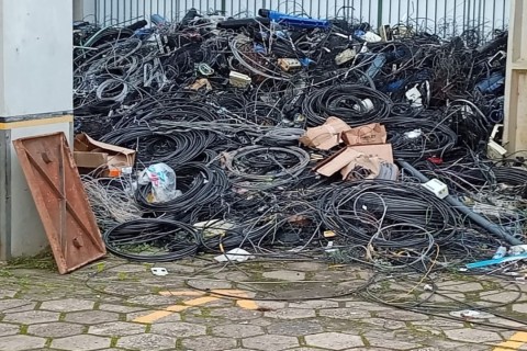 Projeto Limpa Fios avança para a 10ª etapa e seguirá na Rua XV de Novembro