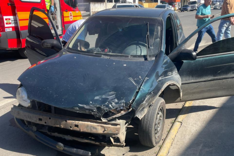 Colisão entre dois veículos mobiliza Bombeiros em Pouso Redondo