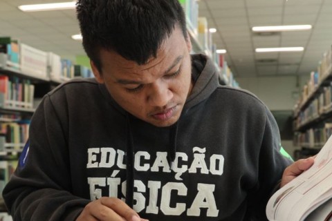 Governo de SC antecipa renovação do Universidade Gratuita e orienta estudantes sobre novas regras