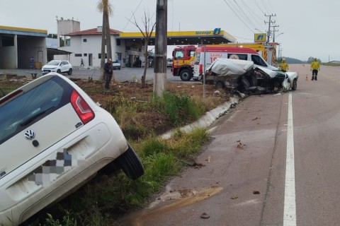 Colisão entre dois veículos deixa quatro feridos na SC-110, em Ituporanga