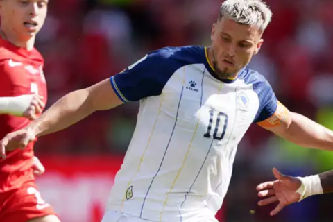 Canadá e Bósnia ficam no empate na estreia na Copa: 1 a 1