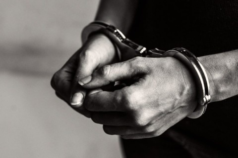 Homem com mandado por estupro se apresenta à Polícia Militar e é preso em Agronômica