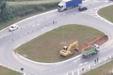 Trevo da BR-470 com histórico de acidentes passa por reforma para evitar tragédias em SC