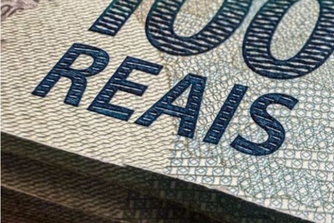 Salário mínimo de 2027: governo eleva previsão, mas aumento fica pouco acima de R$ 100