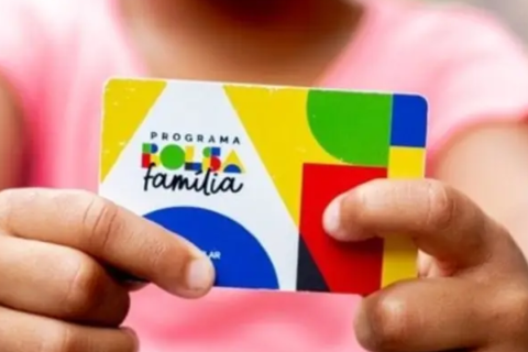 Mais de 100 mil famílias deixaram o Bolsa Família em SC em três anos