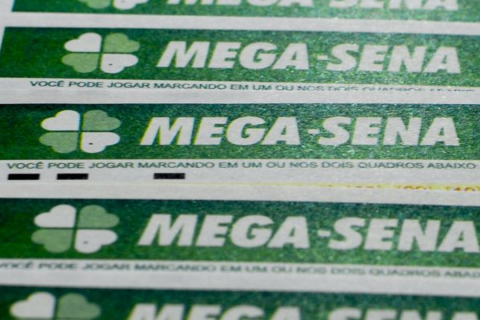 Veja os números da mega-sena sorteados neste sábado (4)