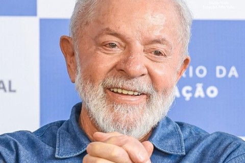 Lula não desistirá da reeleição em nenhuma hipótese, diz ministro Sidônio