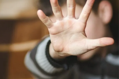 Levantamento inédito em SC quer mapear crianças que ficaram órfãs após casos de feminicídios
