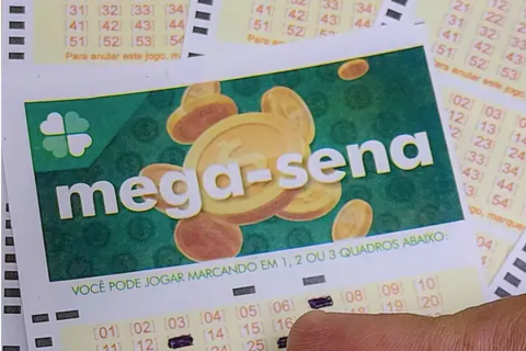 Mega-Sena sorteia prêmio acumulado de R$ 165 milhões neste domingo