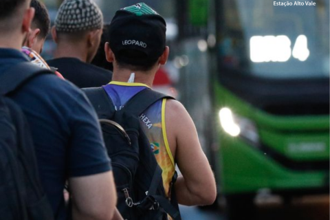 Nova lei pode garantir ônibus de graça em SC para essas pessoas