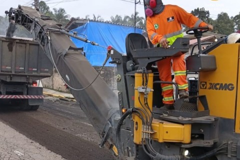 Começa obra de recapeamento da rua Eugênio Marchi, no bairro Santa Rita