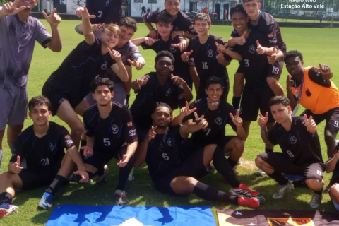 Santa Catarina/Paulo Zimmermann vence mais uma e encara Rio de Janeiro na semifinal do Campeonato Brasileiro de Futebol Escolar