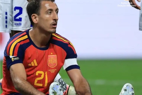 Cabo Verde segura Espanha e estreia em Copas com empate histórico