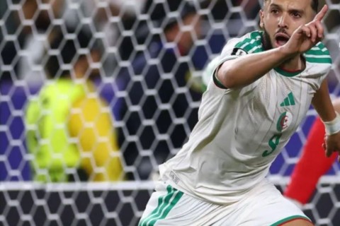 Argélia vira no fim, elimina a Jordânia e segue viva na Copa do Mundo