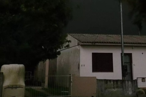 Alerta vermelho coloca 400 cidades em zona de “grande perigo” por chuva de 100 mm e alagamentos