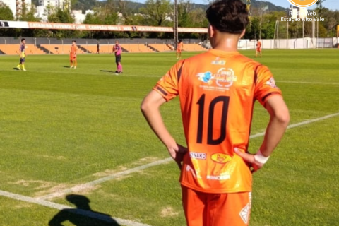 Santa Catarina Clube estreia com goleada na Copa SC Sub-16
