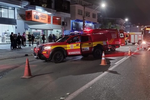 Colisão envolvendo quatro veículos deixa jovem ferida em Rio do Sul