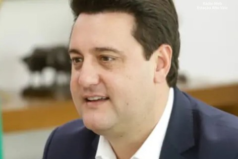 Ratinho Júnior desiste de concorrer a presidente nas eleições 2026 e ficará no governo do Paraná