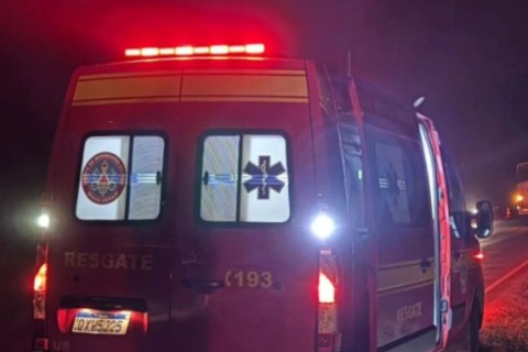 Colisão entre carro e motocicleta deixa duas pessoas feridas em Rio do Sul