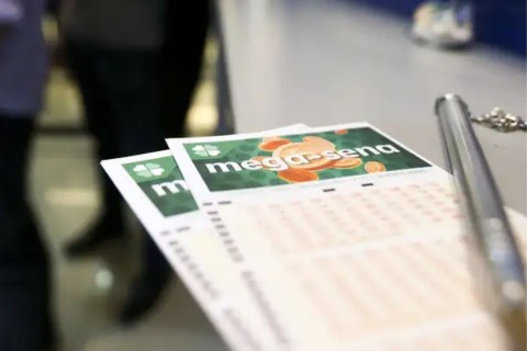 Mega-Sena acumula e prêmio principal vai para R$ 8 milhões