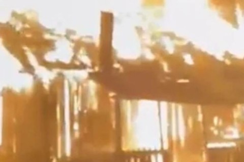 Família que teve casa completamente destruída por incêndio pede ajuda para recomeçar em Salete, no Alto Vale.
