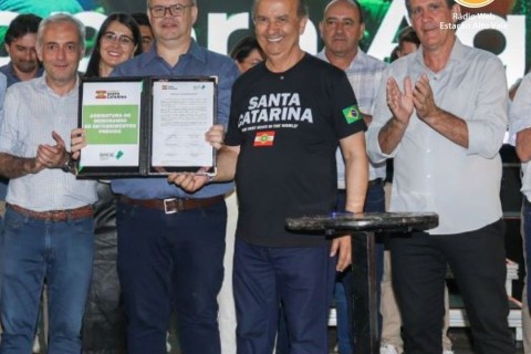 Governador lança o Coopera Agro SC com R$ 1 bilhão em financiamentos para produção integrada