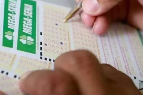 Mega-Sena sorteia prêmio de R$ 15 milhões hoje