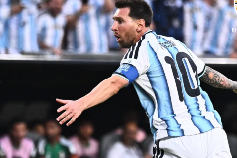 Messi vira maior artilheiro das copas e lidera Argentina em estreia