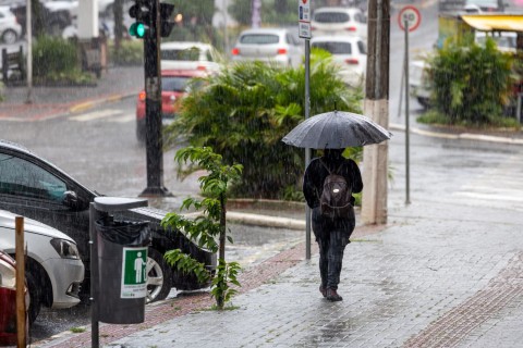 Intensifica aquecimento no Oceano Pacífico e aumenta a chance de um El Niño muito forte